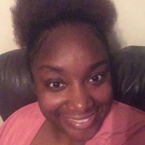 Meet your Posher, Monica